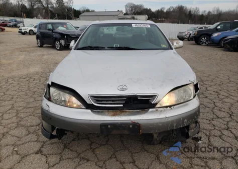 2001 Lexus Es 300 из США, поврежденный, VIN JT8BF28G910303864